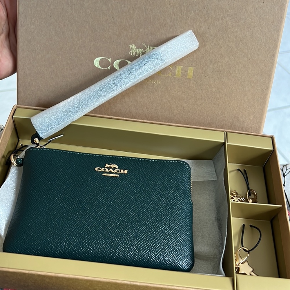 Wallet - Picture 4 of 6